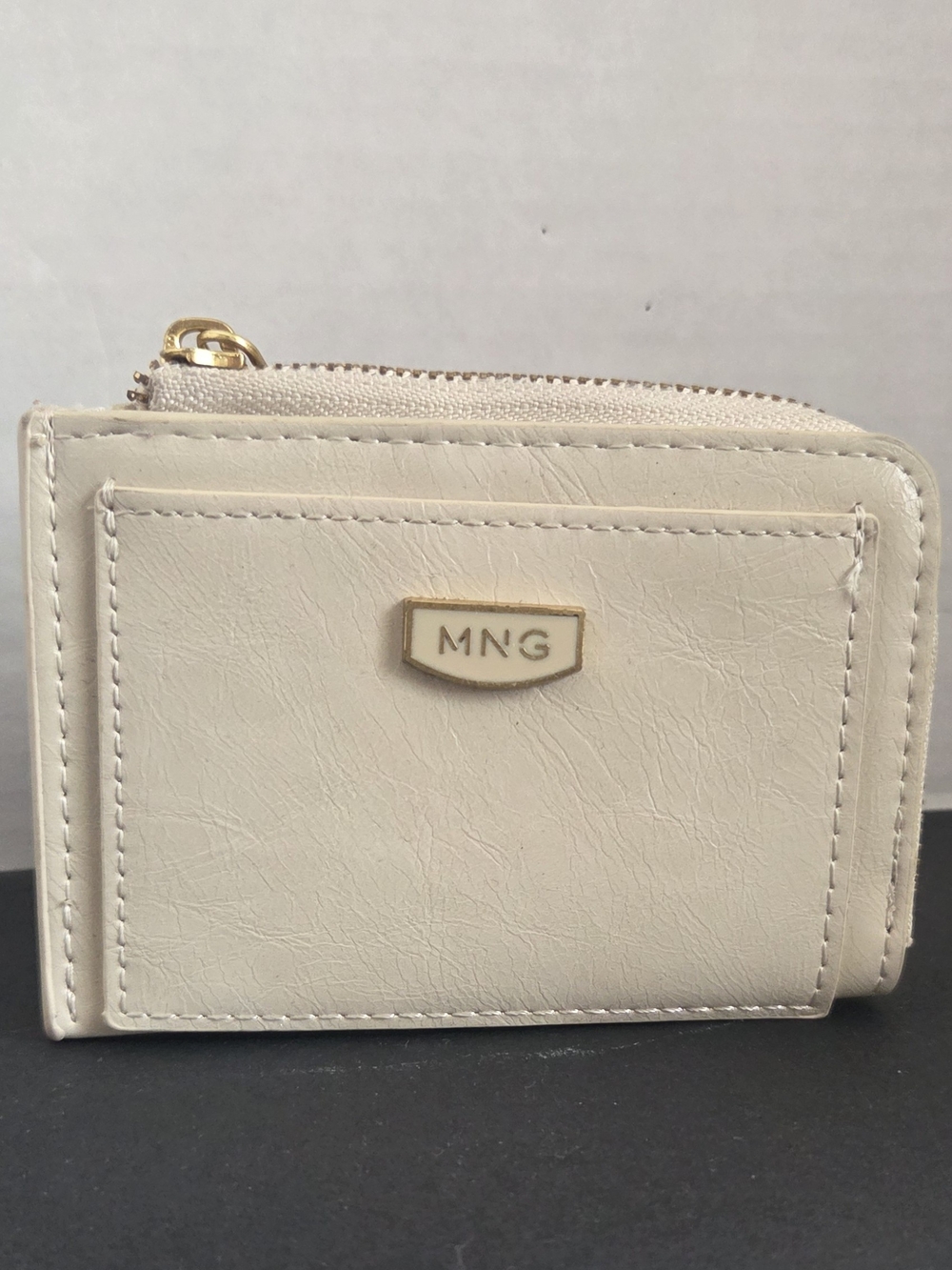 Mango Cream Zip Card Holder Wallet NWOT